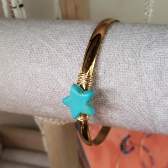 Turquoise Star Bangle - Picture 1 of 2